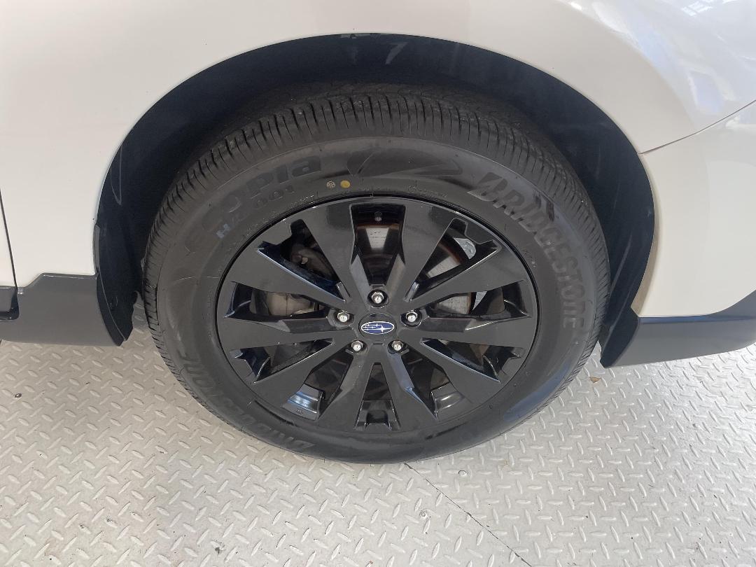 Photo '9' of Subaru Outback