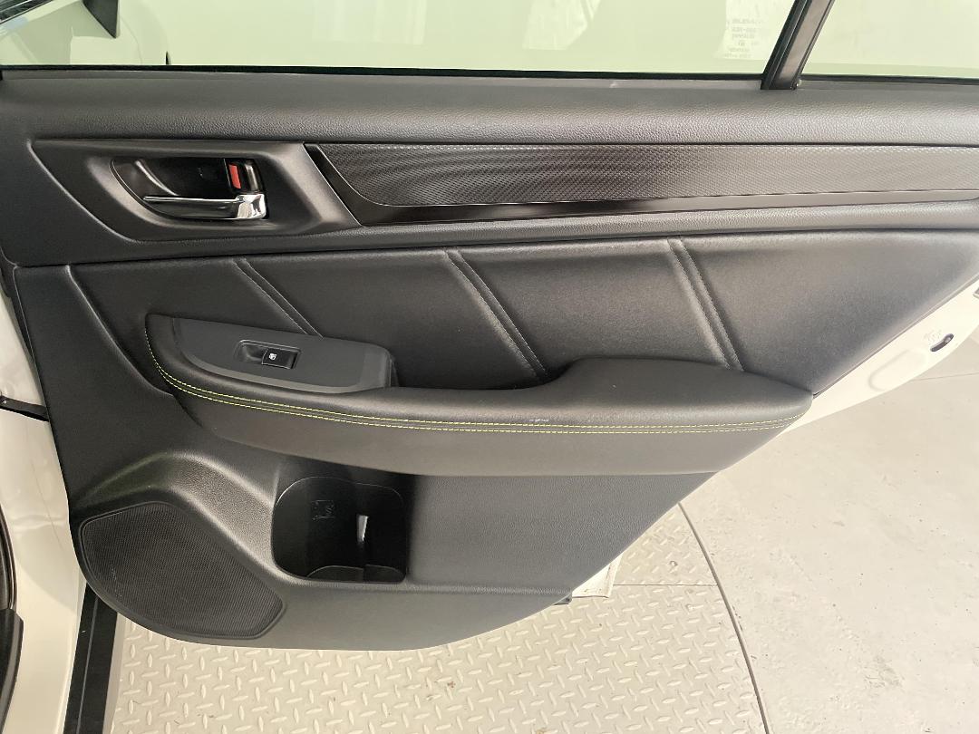 Photo '19' of Subaru Outback