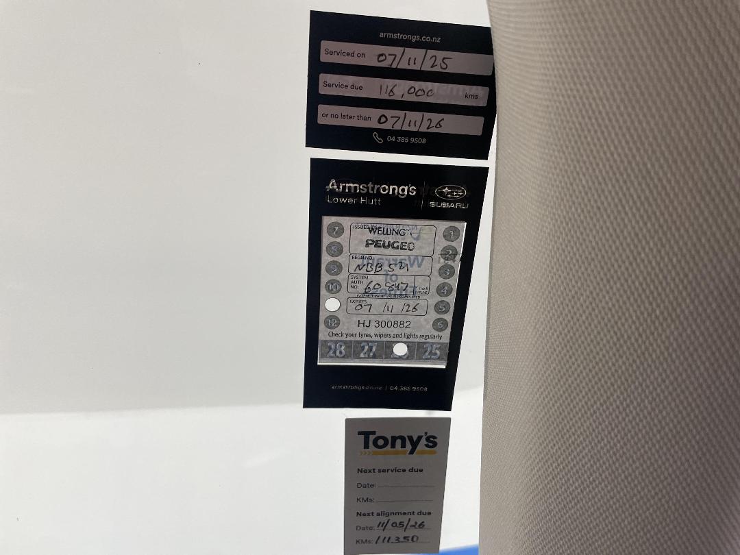 Photo '34' of Subaru Outback