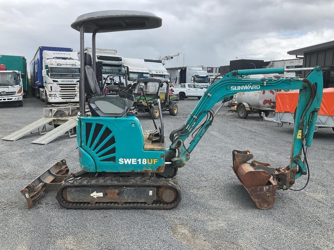 Photo '4' of SUNWARD SWE18UF Excavator