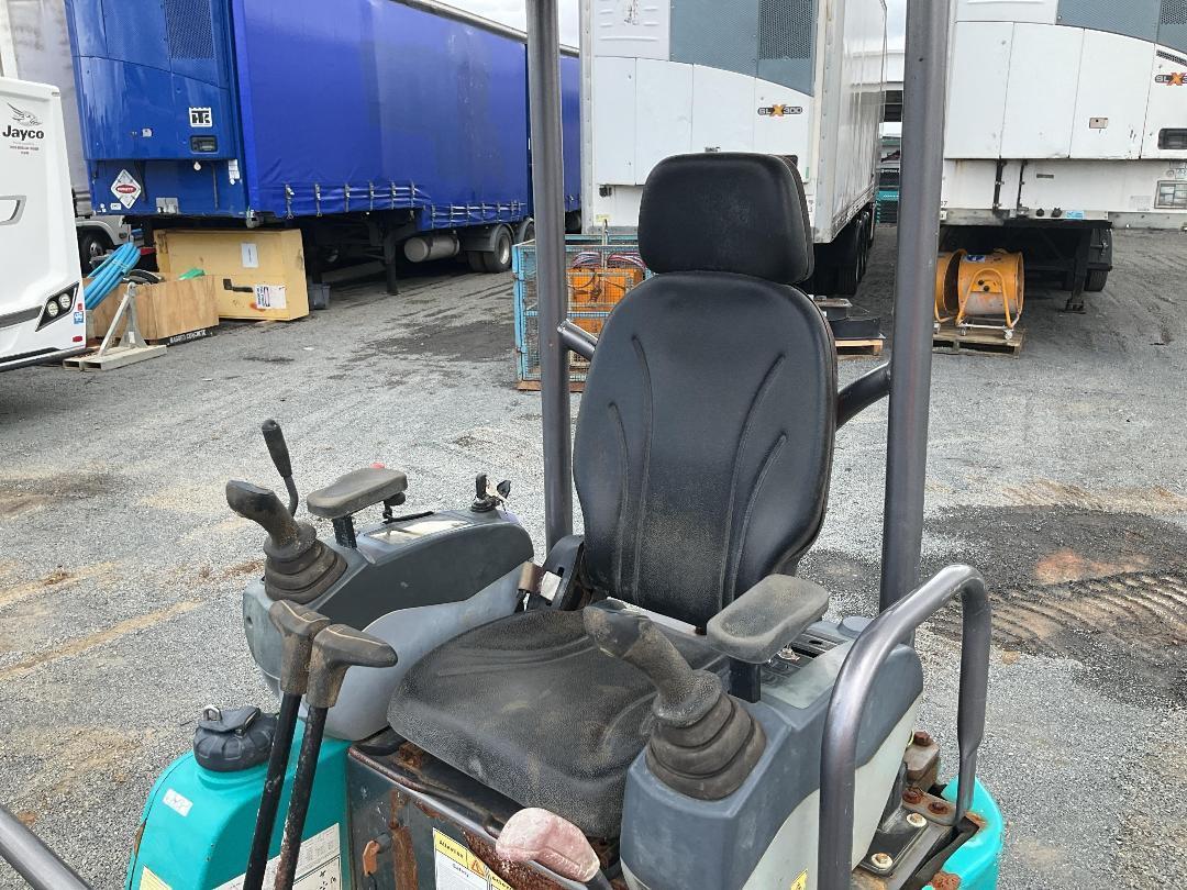 Photo '13' of SUNWARD SWE18UF Excavator