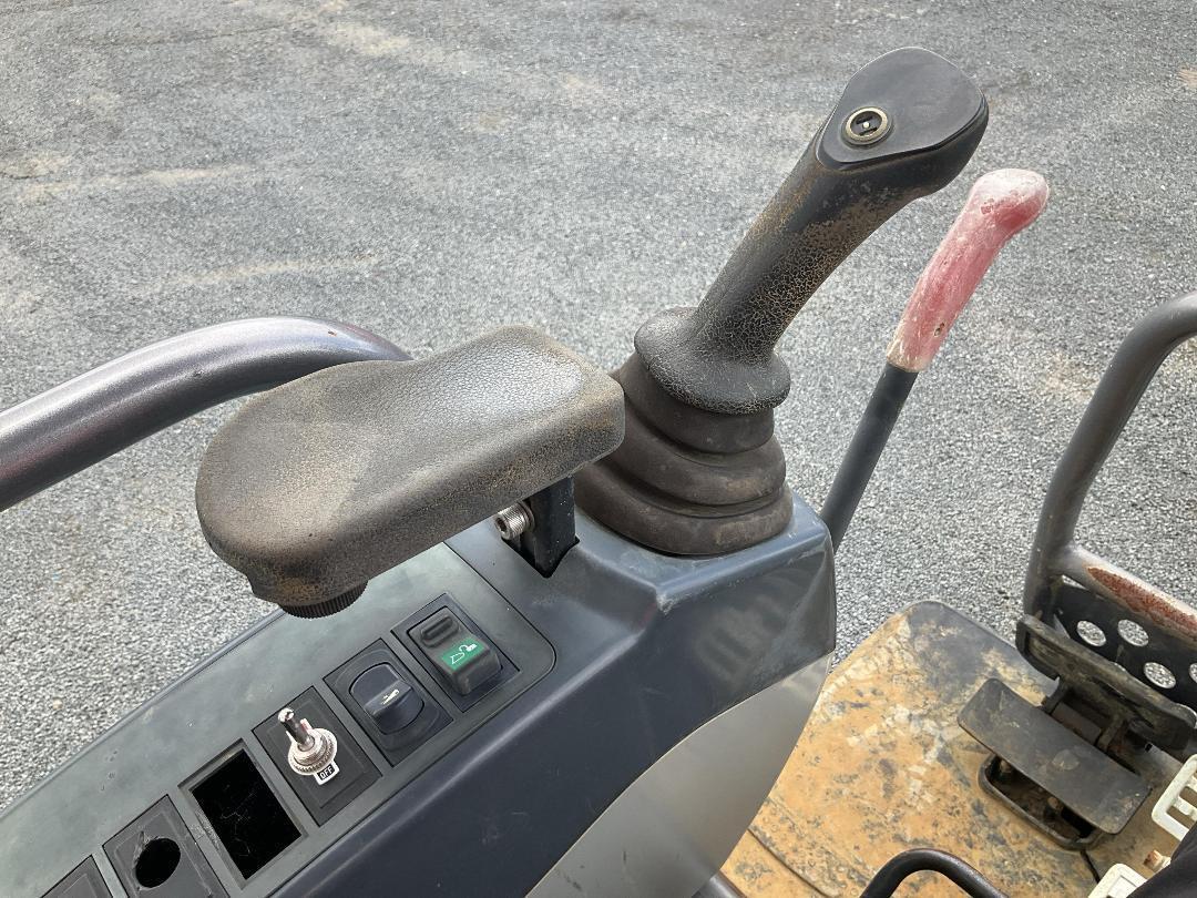 Photo '15' of SUNWARD SWE18UF Excavator