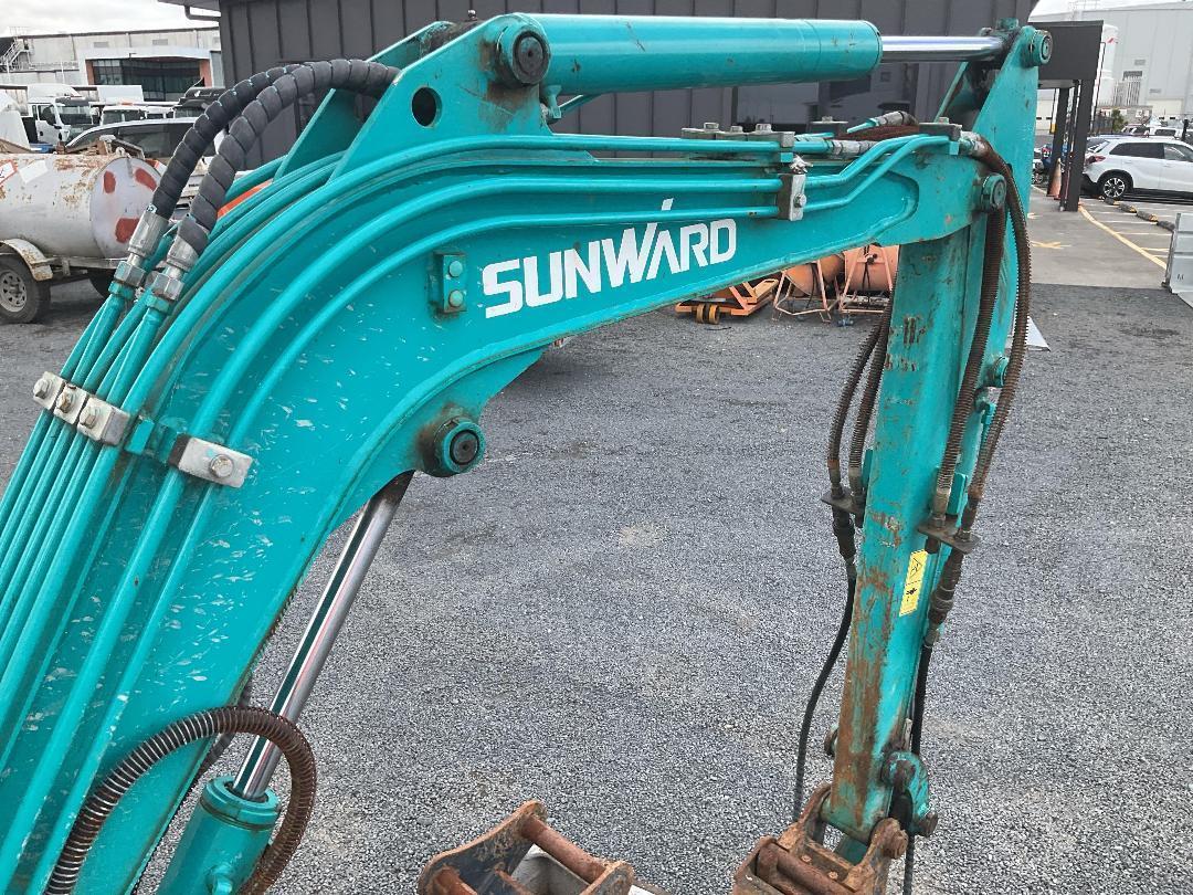 Photo '19' of SUNWARD SWE18UF Excavator