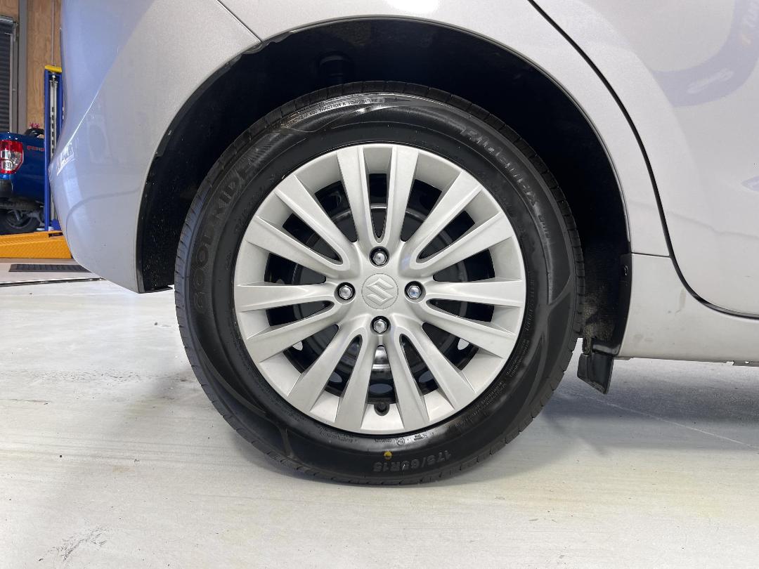 Photo '12' of Suzuki Baleno Photo '12' of Suzuki Baleno