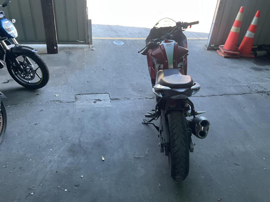 Photo '6' of Suzuki GSX150 Fdza Gixxer Photo '6' of Suzuki GSX150 Fdza Gixxer