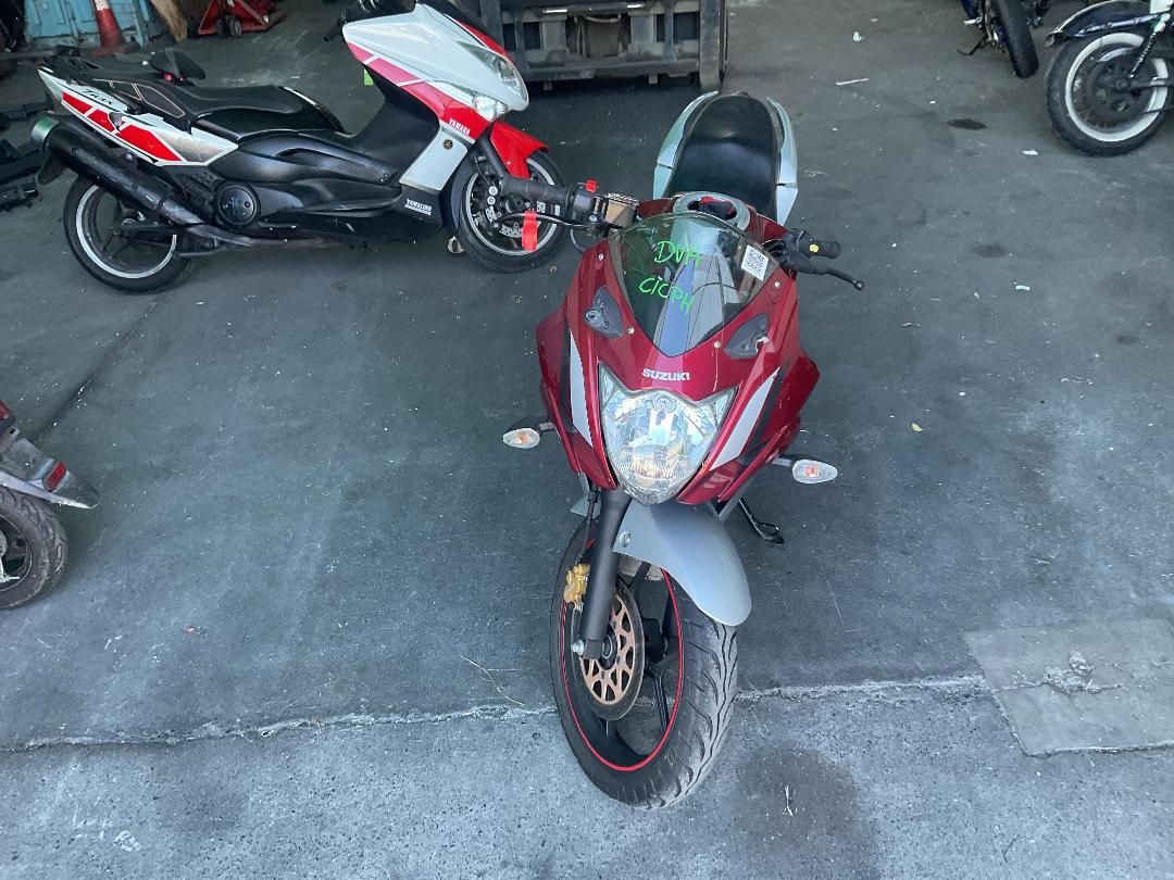 Photo '3' of Suzuki GSX150 Fdza Gixxer Photo '3' of Suzuki GSX150 Fdza Gixxer