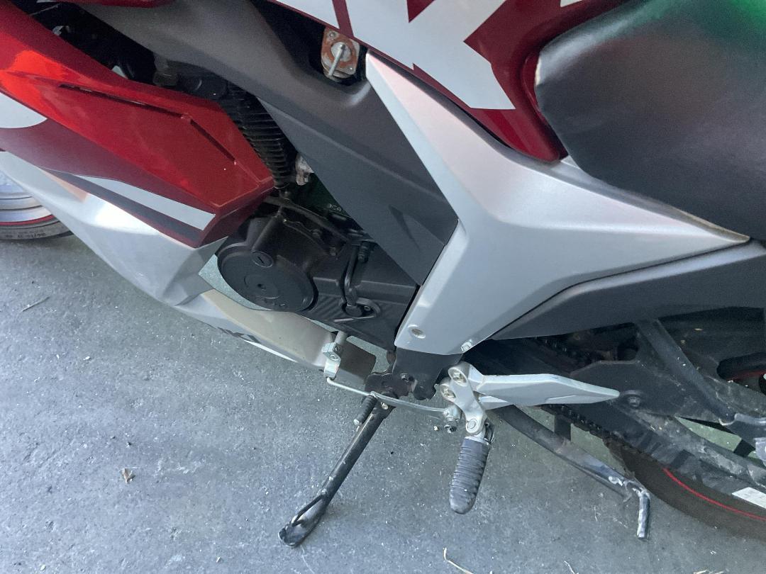 Photo '21' of Suzuki GSX150 Fdza Gixxer Photo '21' of Suzuki GSX150 Fdza Gixxer