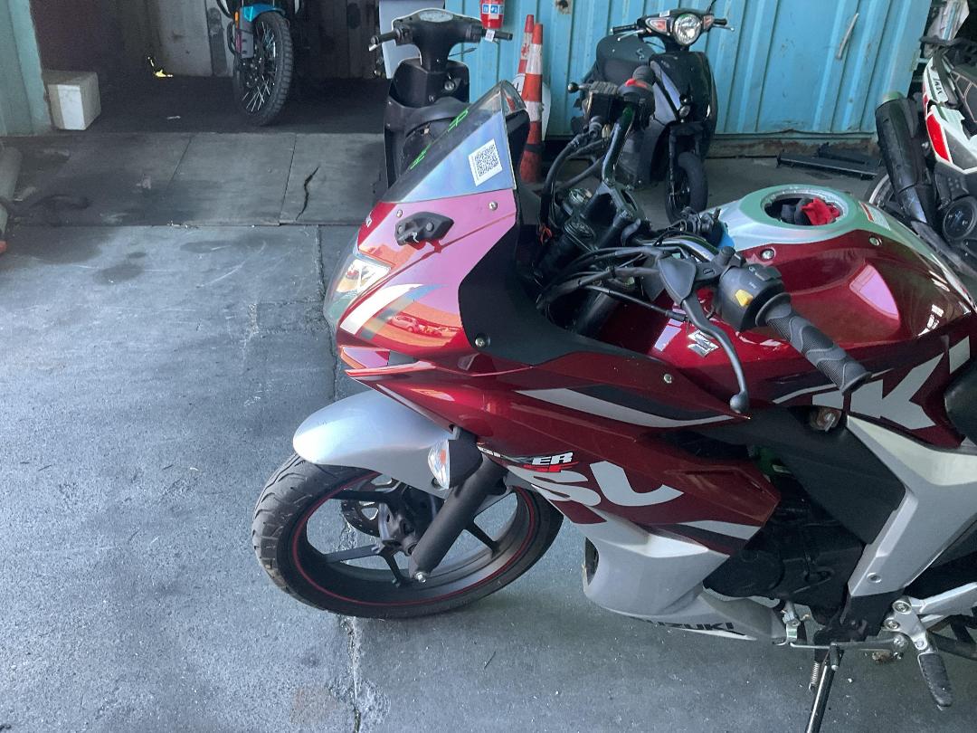 Photo '18' of Suzuki GSX150 Fdza Gixxer Photo '18' of Suzuki GSX150 Fdza Gixxer