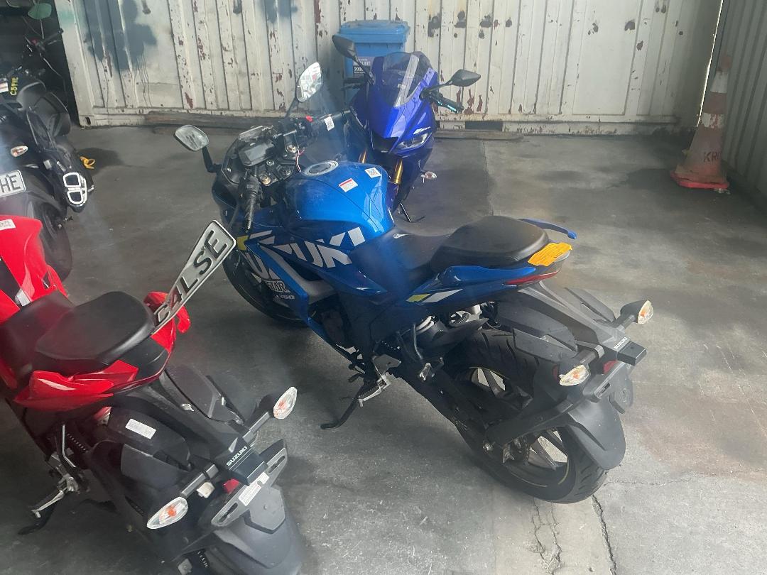 Photo '5' of Suzuki GSX250Frlzl9 no submodel