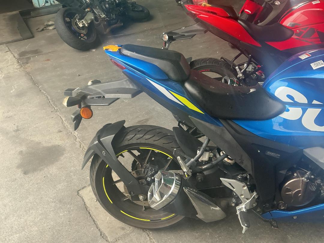 Photo '14' of Suzuki GSX250Frlzl9 no submodel