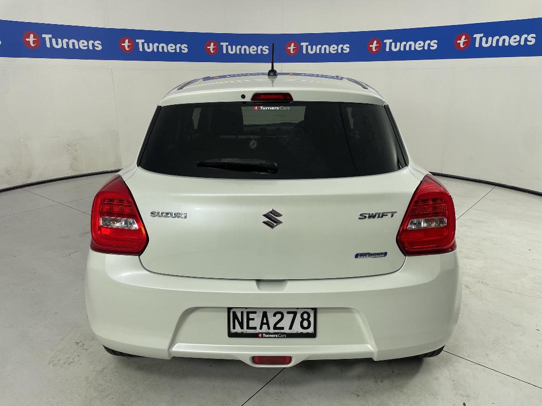 Photo '6' of Suzuki Swift