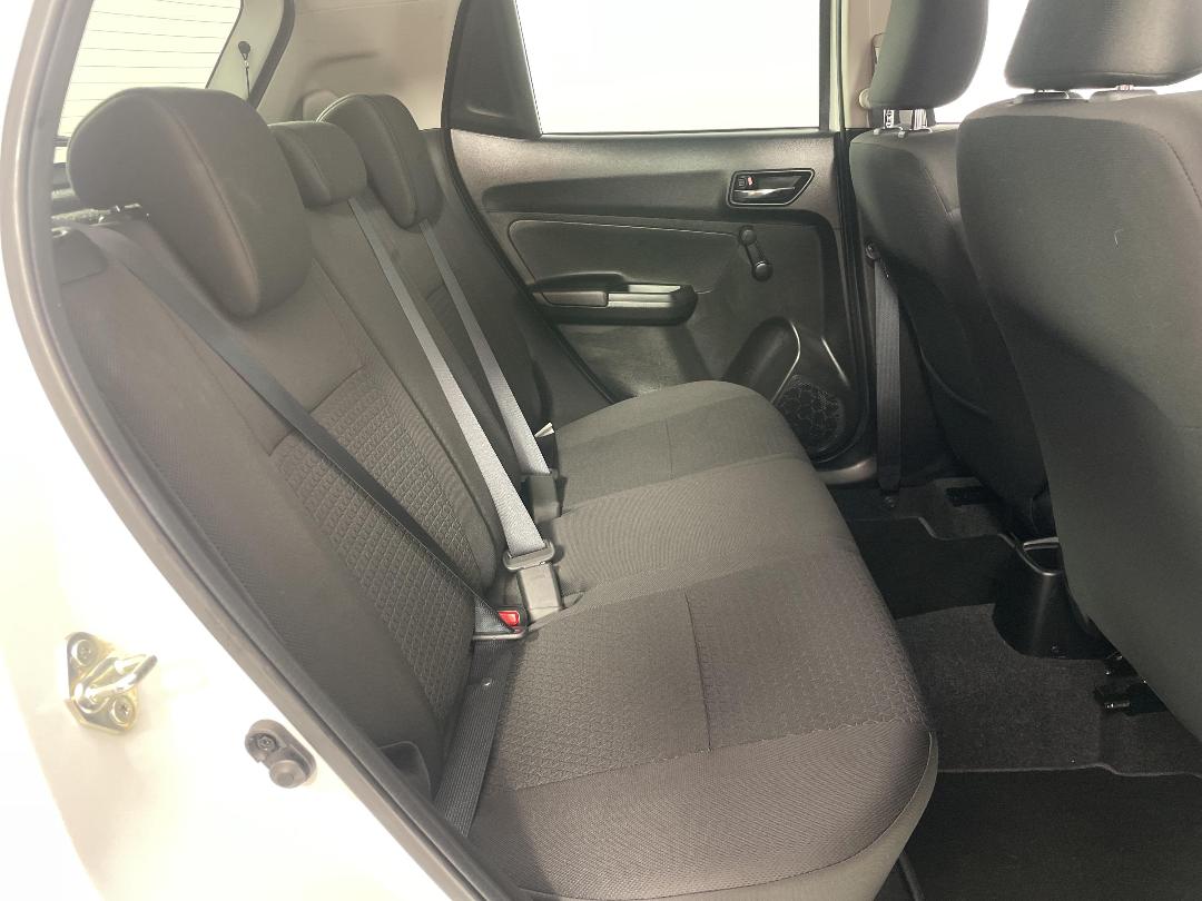 Photo '20' of Suzuki Swift