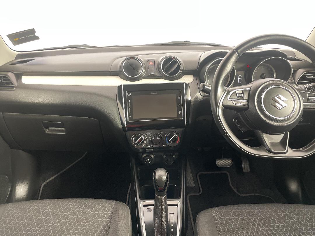 Photo '17' of Suzuki Swift