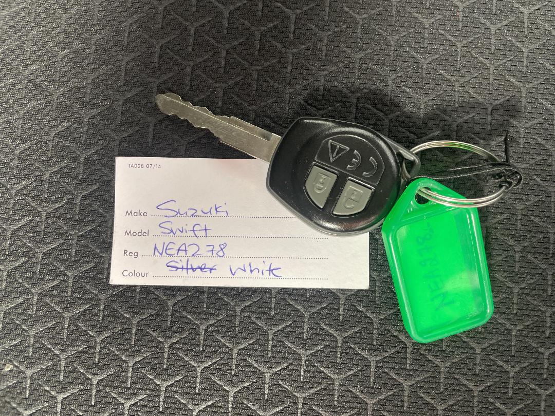 Photo '22' of Suzuki Swift