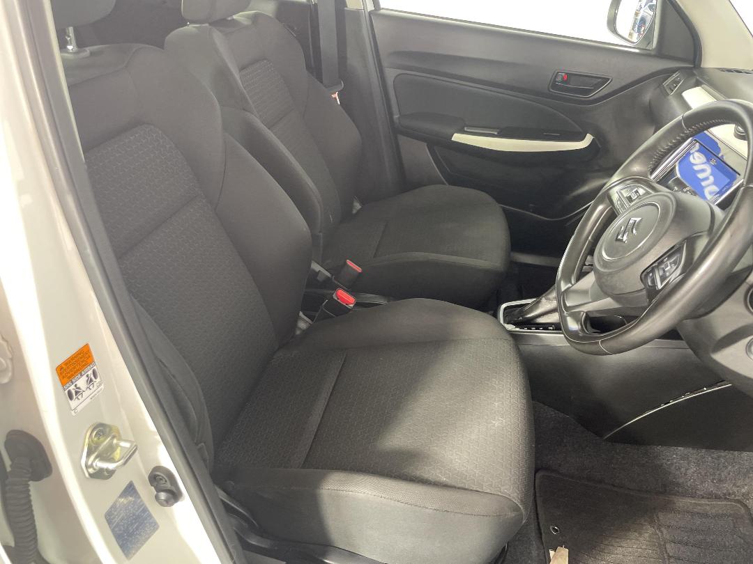 Photo '16' of Suzuki Swift Photo '16' of Suzuki Swift