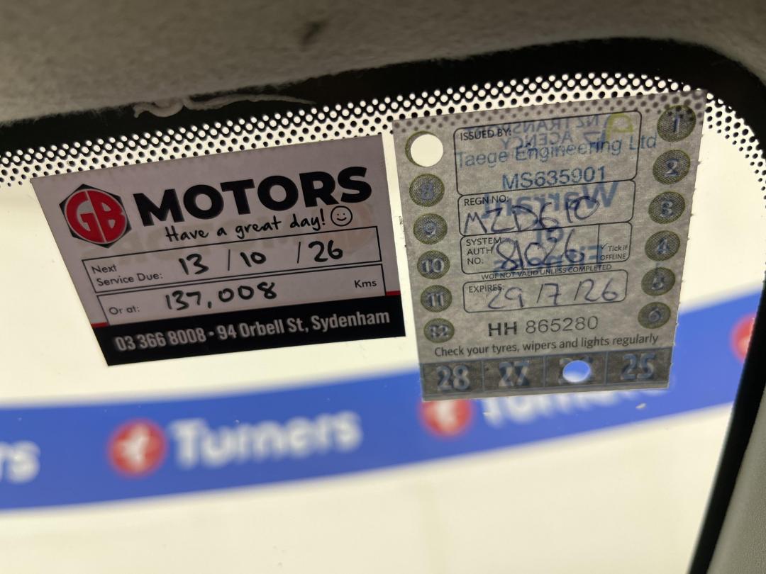 Photo '23' of Suzuki Swift