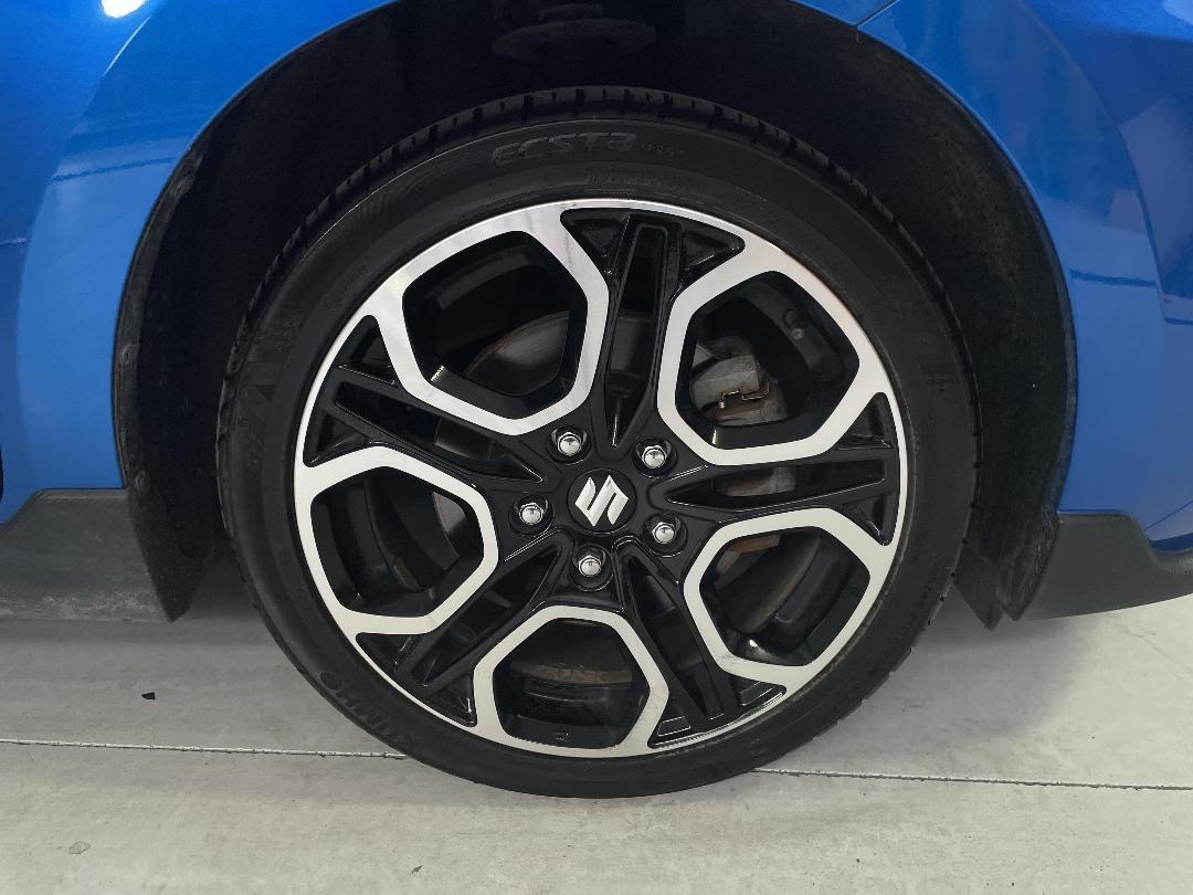 Photo '9' of Suzuki Swift