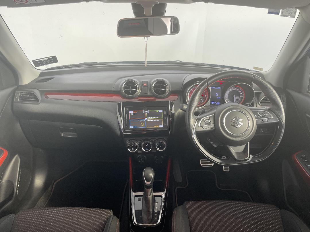 Photo '17' of Suzuki Swift