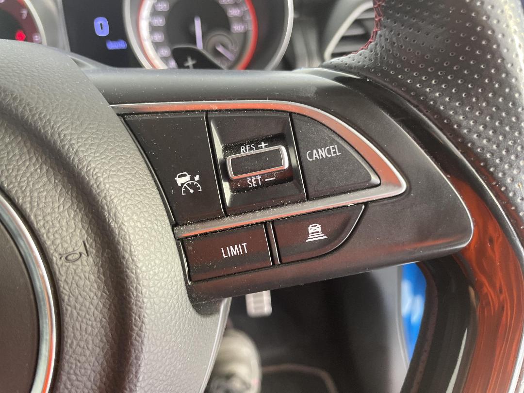 Photo '24' of Suzuki Swift