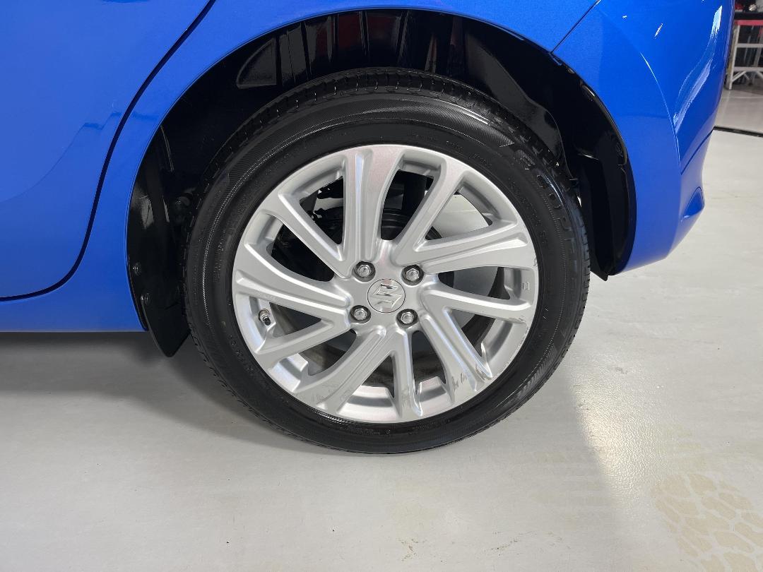 Photo '11' of Suzuki Swift