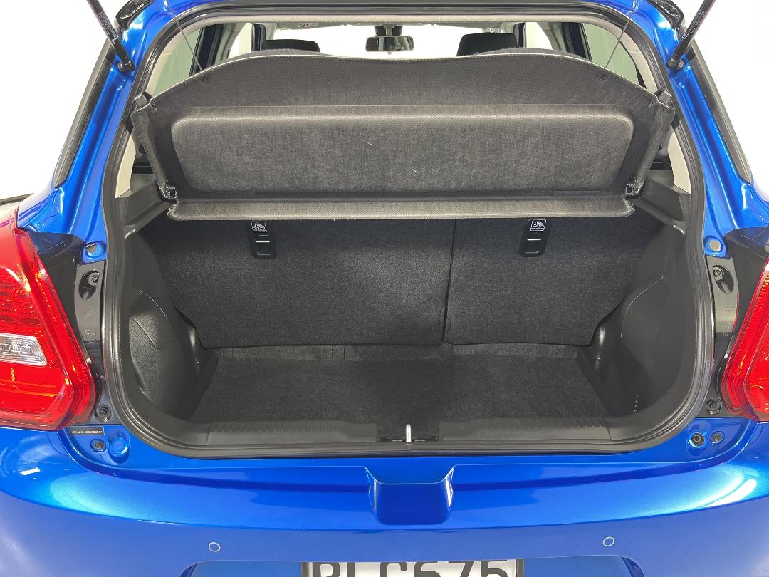 Photo '14' of Suzuki Swift