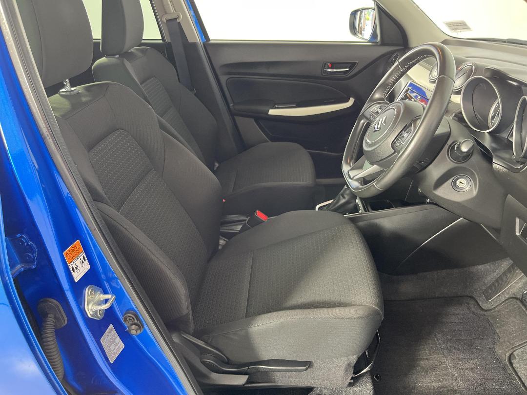 Photo '16' of Suzuki Swift