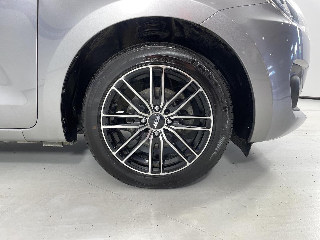 Photo '9' of Suzuki Swift