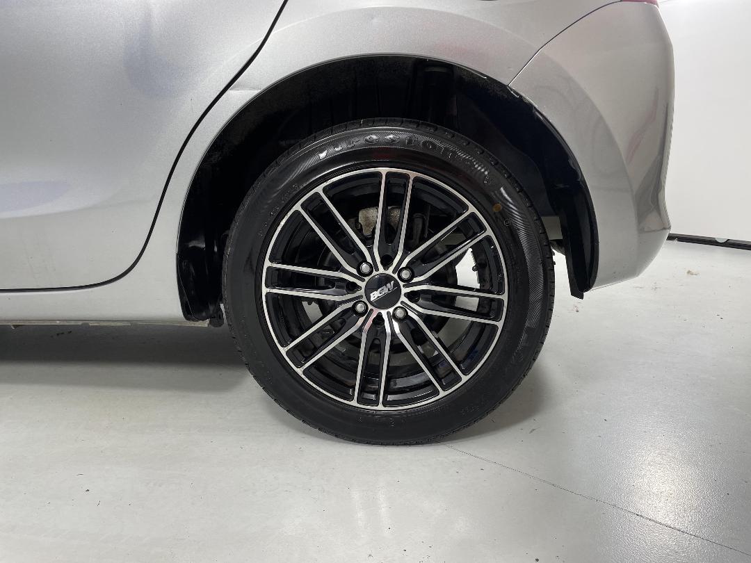 Photo '11' of Suzuki Swift