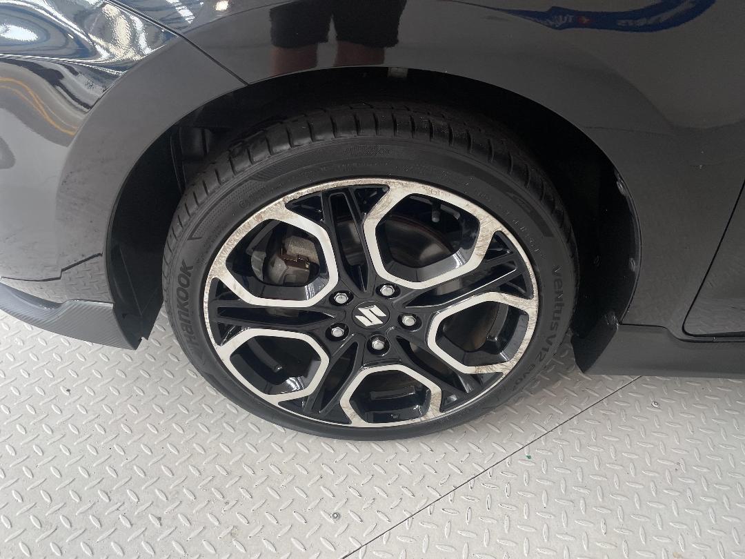 Photo '10' of Suzuki Swift