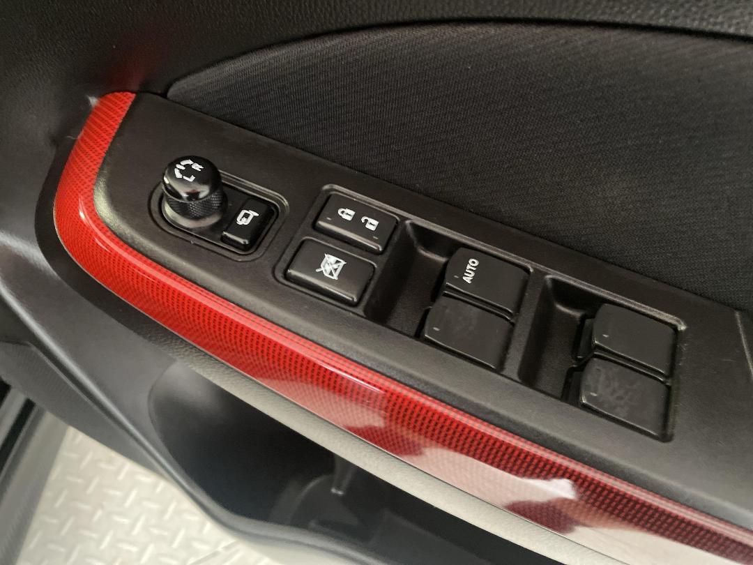 Photo '23' of Suzuki Swift