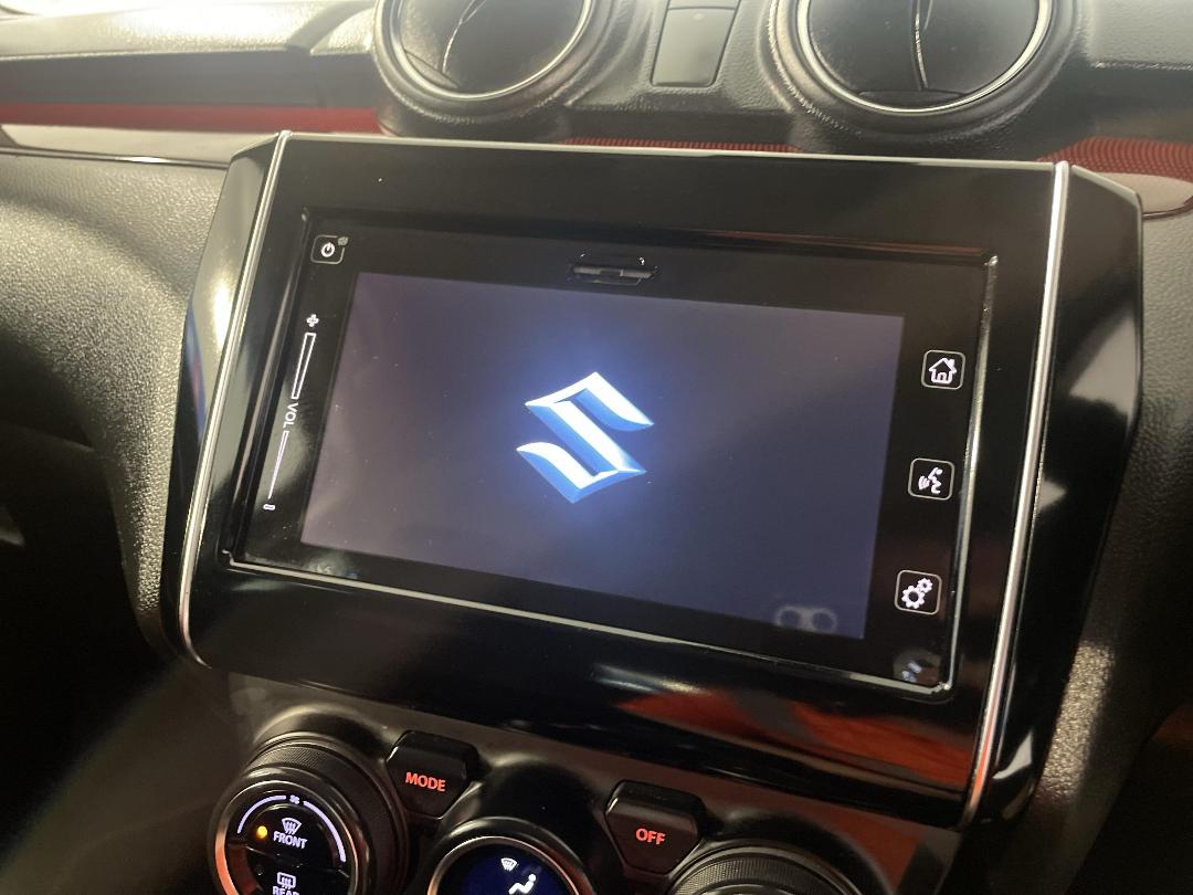 Photo '28' of Suzuki Swift