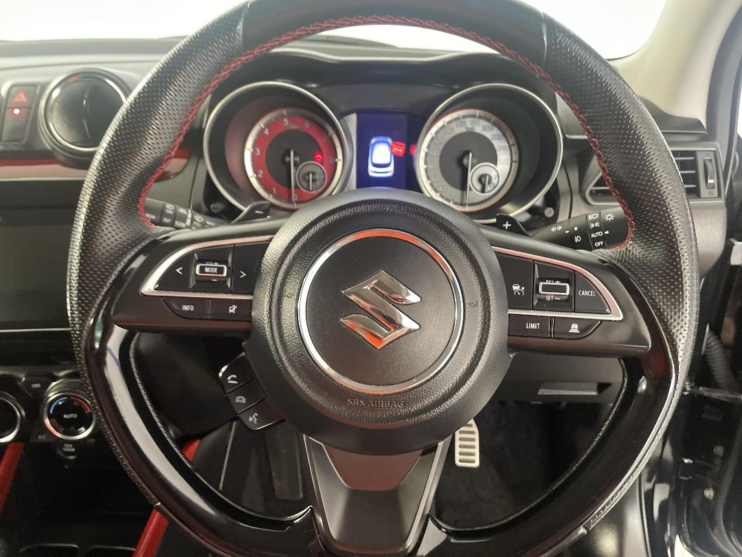 Photo '27' of Suzuki Swift