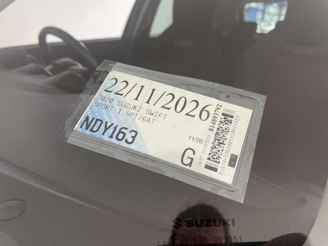 Photo '34' of Suzuki Swift