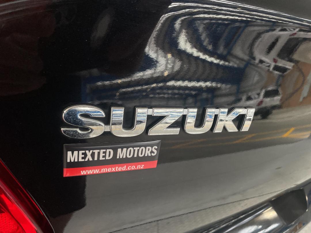 Photo '35' of Suzuki Swift