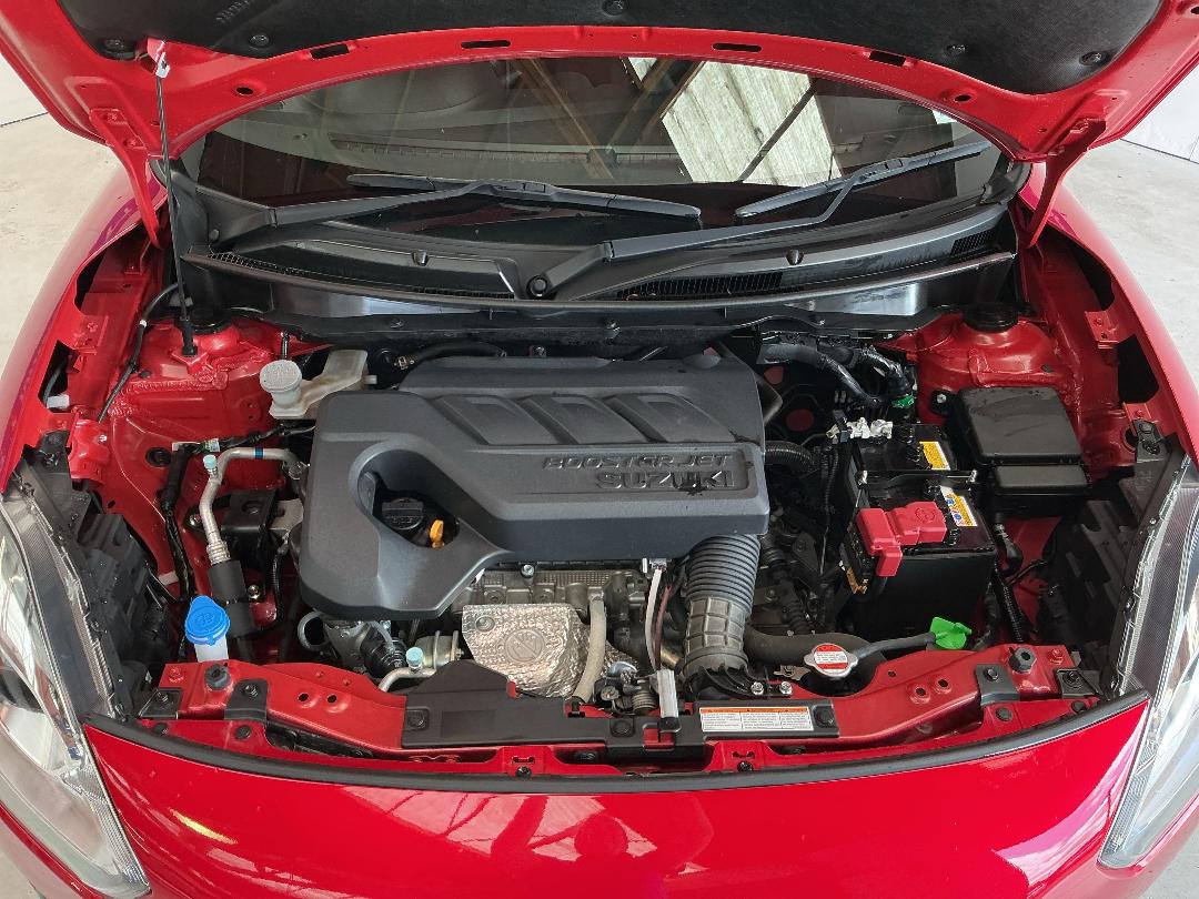 Photo '13' of Suzuki Swift Photo '13' of Suzuki Swift