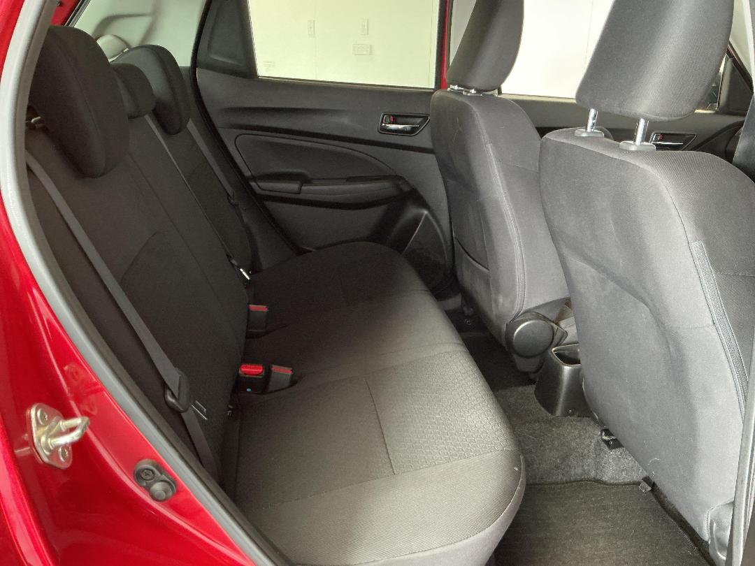 Photo '20' of Suzuki Swift Photo '20' of Suzuki Swift