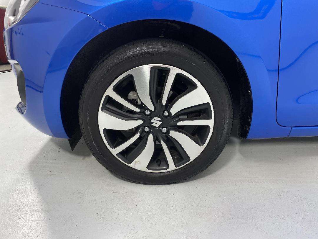 Photo '10' of Suzuki Swift Photo '10' of Suzuki Swift