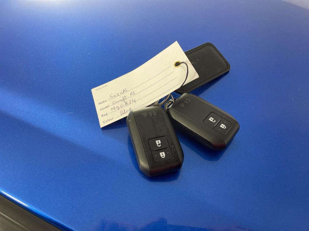 Photo '22' of Suzuki Swift Photo '22' of Suzuki Swift