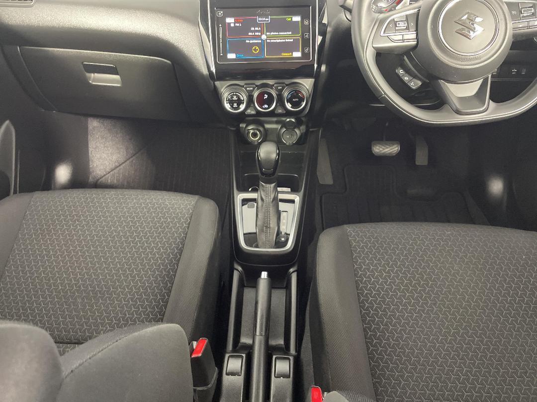 Photo '18' of Suzuki Swift Photo '18' of Suzuki Swift