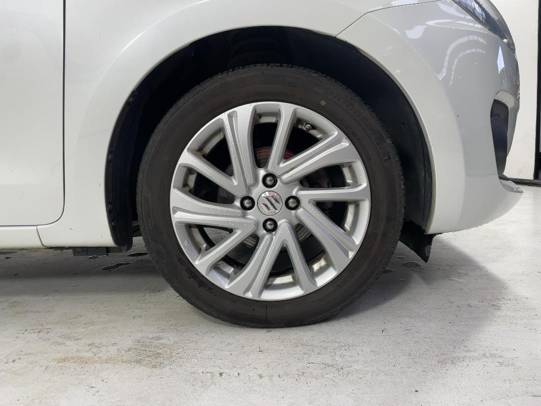 Photo '9' of Suzuki Swift