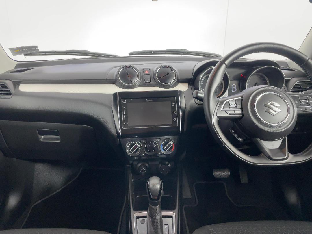 Photo '17' of Suzuki Swift