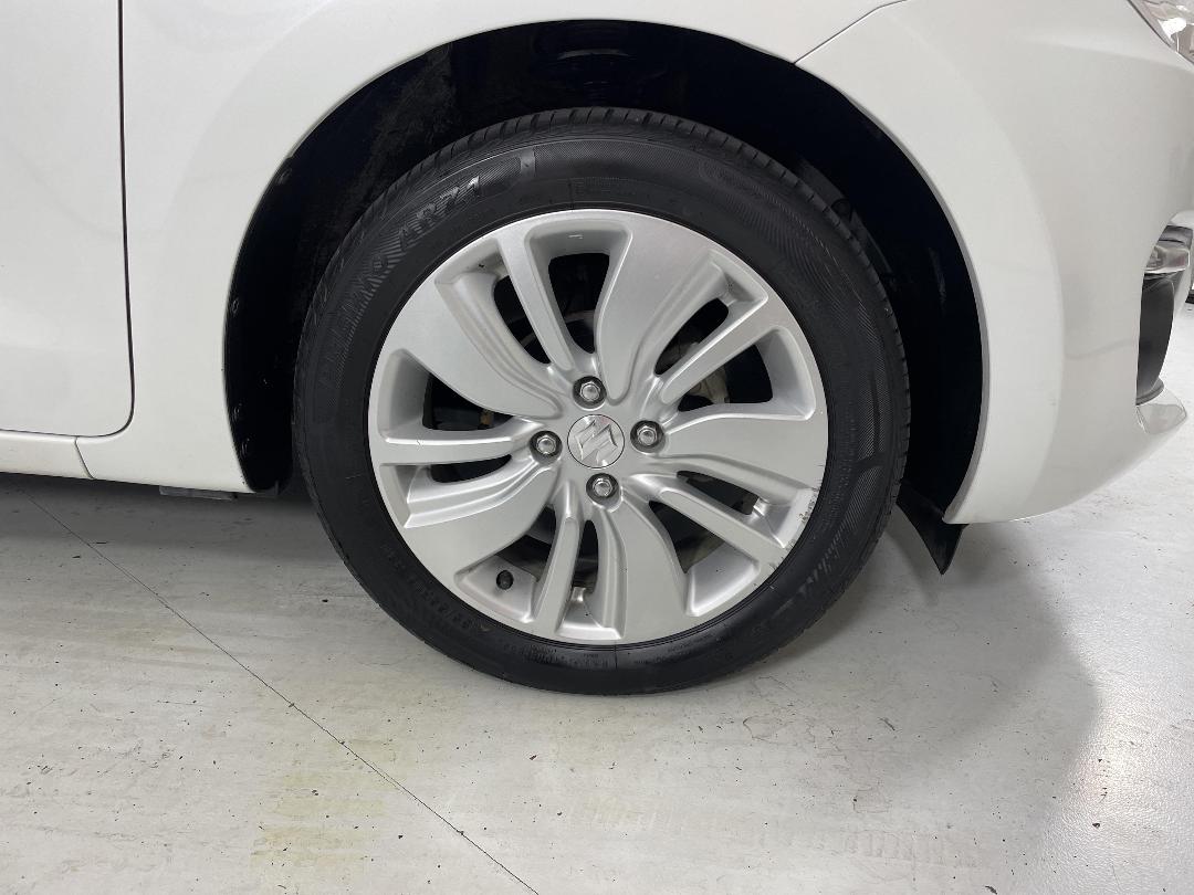 Photo '9' of Suzuki Swift