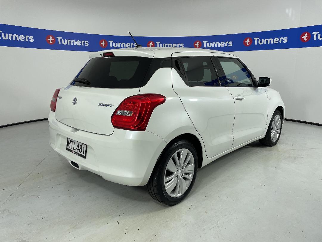 Photo '7' of Suzuki Swift