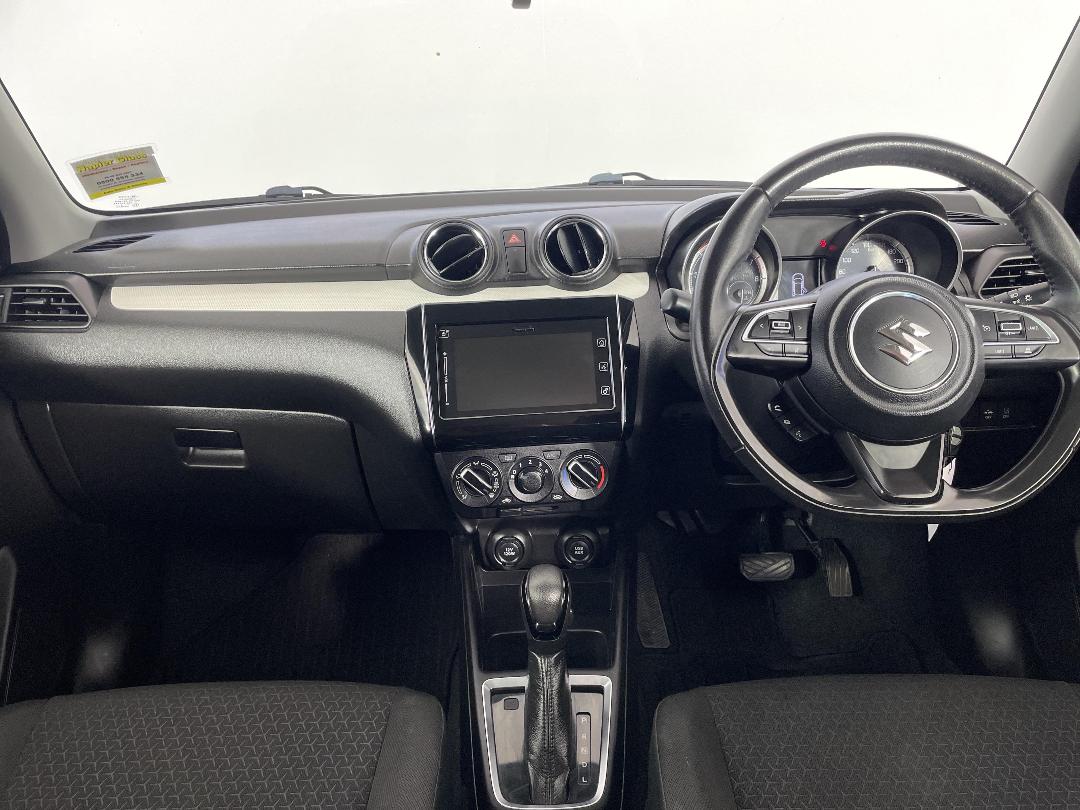 Photo '17' of Suzuki Swift