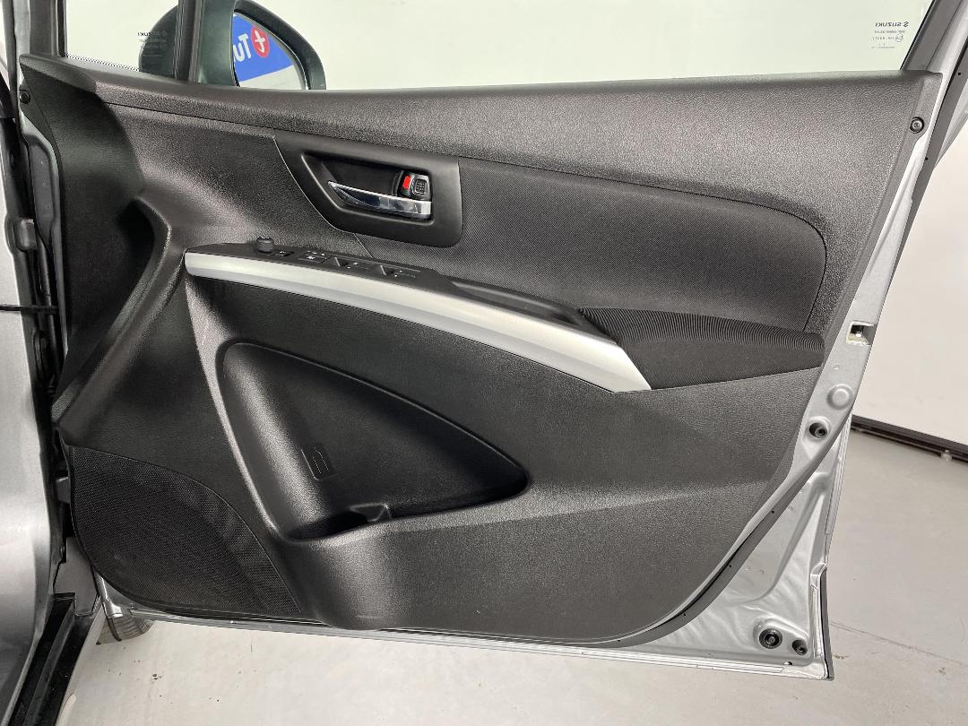 Photo '15' of Suzuki SX4 S-Cross Photo '15' of Suzuki SX4 S-Cross