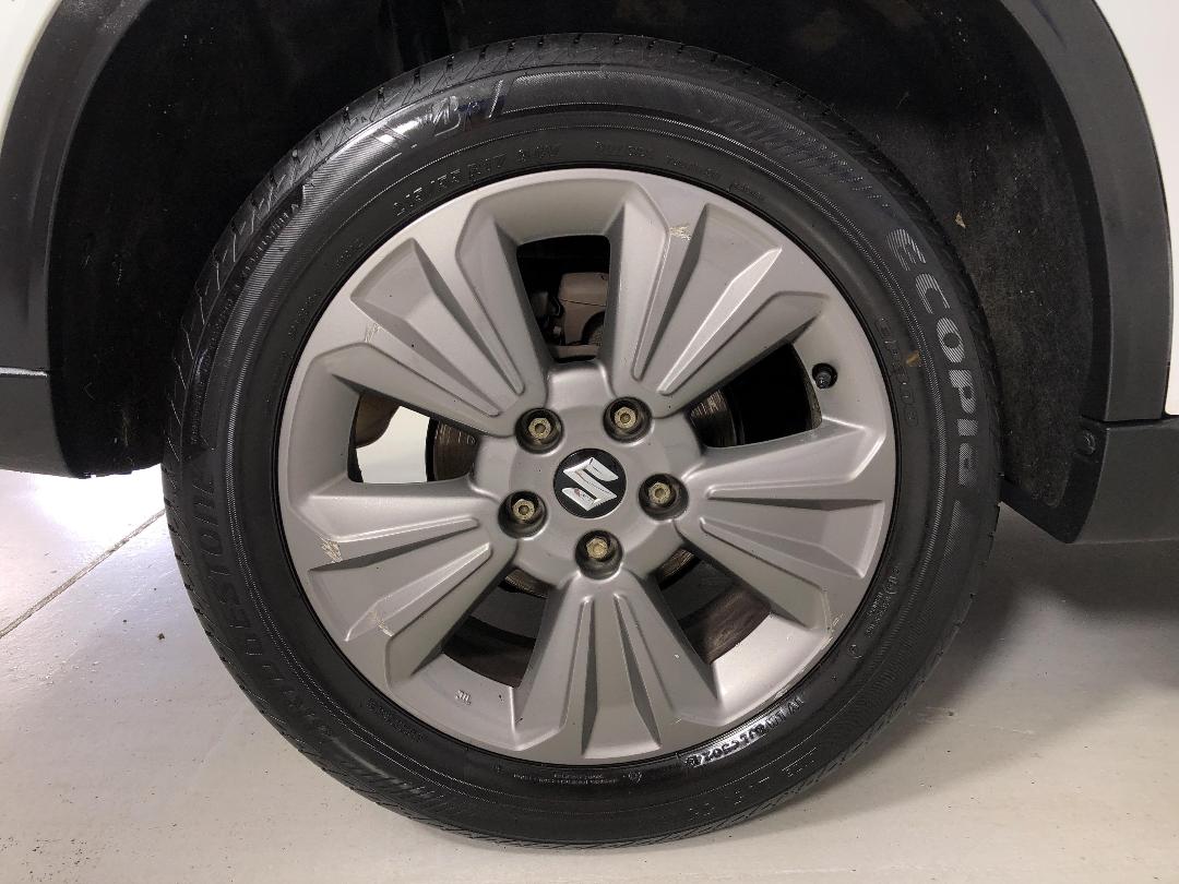 Photo '12' of Suzuki Vitara