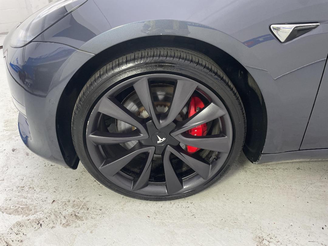 Photo '10' of Tesla Model 3