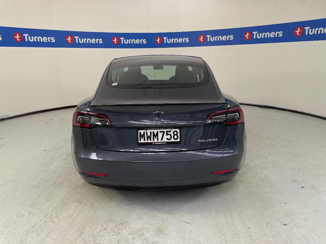 Photo '6' of Tesla Model 3