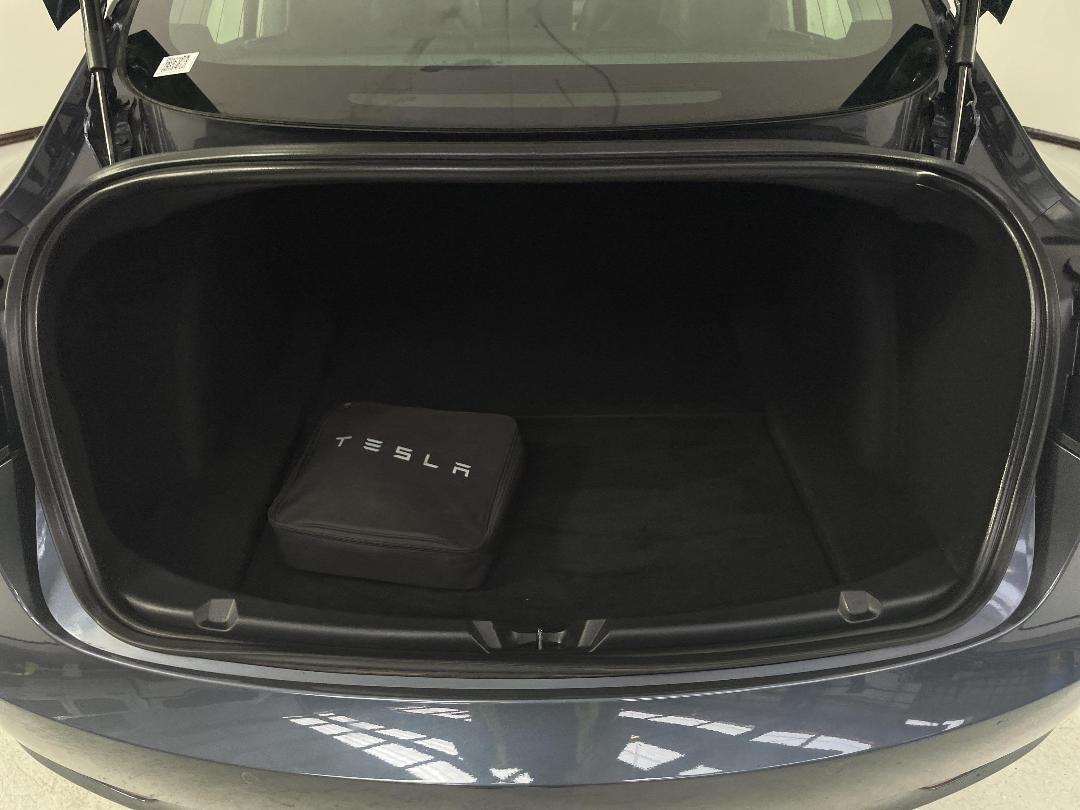 Photo '14' of Tesla Model 3
