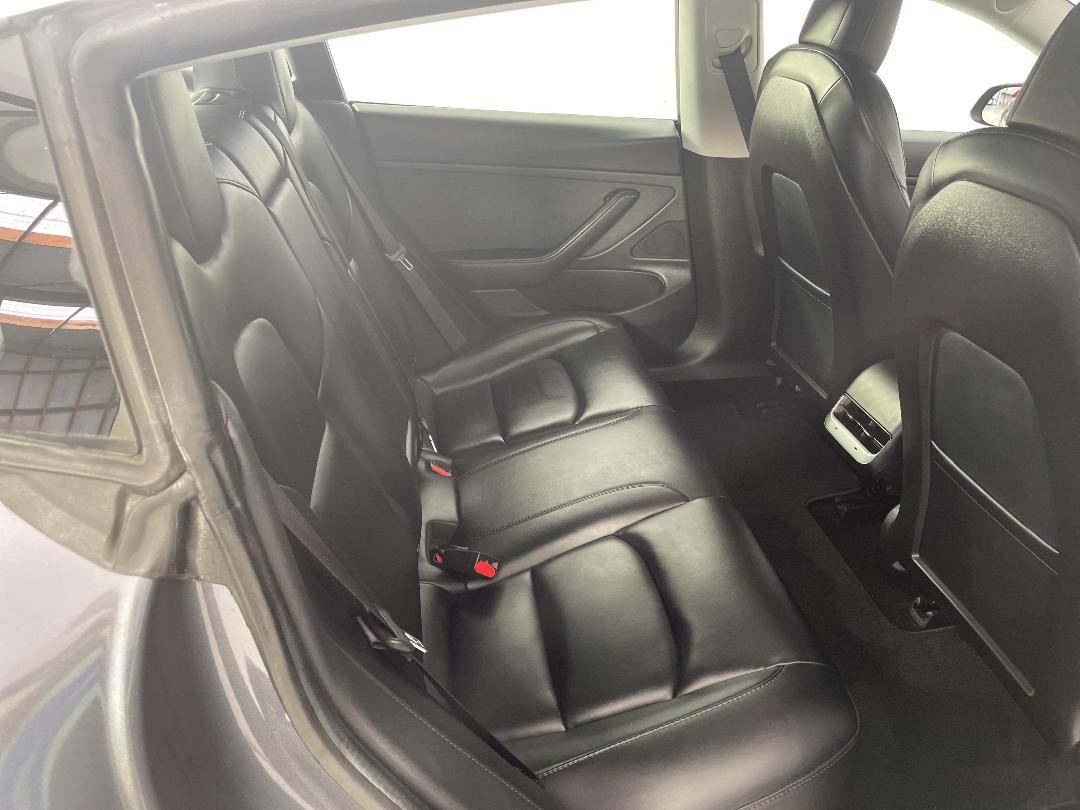 Photo '20' of Tesla Model 3